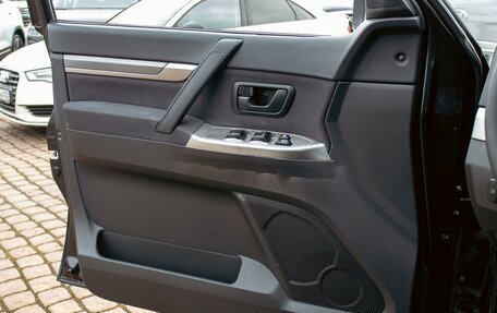 Mitsubishi Pajero IV, 2014 год, 2 195 000 рублей, 12 фотография