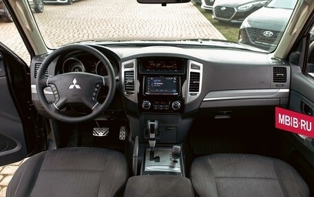 Mitsubishi Pajero IV, 2014 год, 2 195 000 рублей, 16 фотография