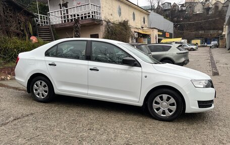 Skoda Rapid I, 2015 год, 1 100 000 рублей, 2 фотография