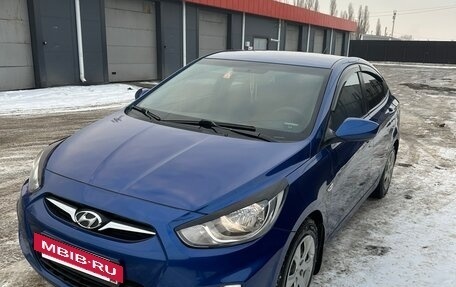 Hyundai Solaris II рестайлинг, 2012 год, 745 000 рублей, 2 фотография