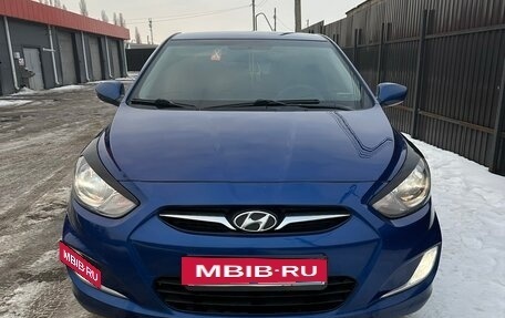 Hyundai Solaris II рестайлинг, 2012 год, 745 000 рублей, 3 фотография