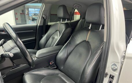 Toyota Camry, 2018 год, 2 519 000 рублей, 7 фотография