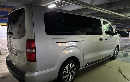 Peugeot Traveller I, 2018 год, 2 500 000 рублей, 7 фотография