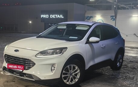 Ford Kuga III, 2020 год, 1 780 000 рублей, 3 фотография