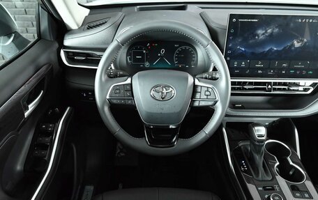 Toyota Highlander, 2025 год, 5 770 000 рублей, 13 фотография