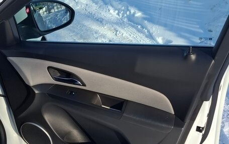 Chevrolet Cruze II, 2014 год, 950 000 рублей, 15 фотография