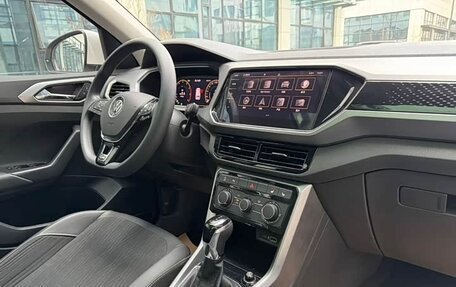 Volkswagen T-Cross I, 2022 год, 1 655 000 рублей, 14 фотография