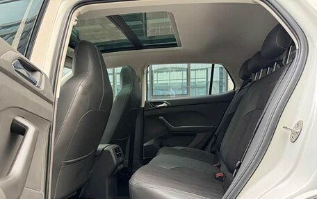 Volkswagen T-Cross I, 2022 год, 1 655 000 рублей, 9 фотография