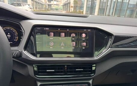 Volkswagen T-Cross I, 2022 год, 1 655 000 рублей, 18 фотография