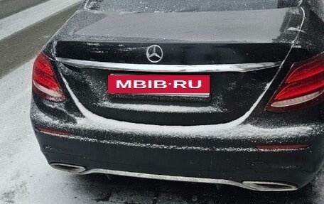 Mercedes-Benz E-Класс, 2017 год, 2 700 000 рублей, 2 фотография