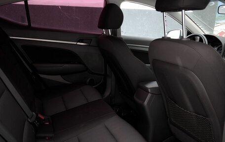 Hyundai Elantra VI рестайлинг, 2016 год, 1 118 000 рублей, 8 фотография