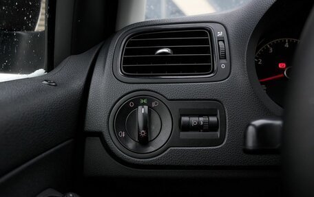 Volkswagen Polo VI (EU Market), 2015 год, 608 000 рублей, 13 фотография