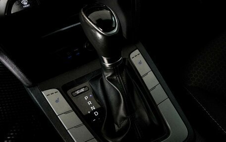 Hyundai Elantra VI рестайлинг, 2017 год, 1 224 000 рублей, 13 фотография