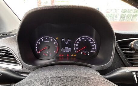 Hyundai Solaris II рестайлинг, 2018 год, 700 000 рублей, 13 фотография