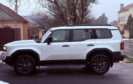 Toyota Land Cruiser Prado, 2024 год, 10 450 000 рублей, 2 фотография