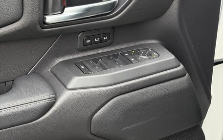 Toyota Land Cruiser Prado, 2024 год, 10 450 000 рублей, 7 фотография