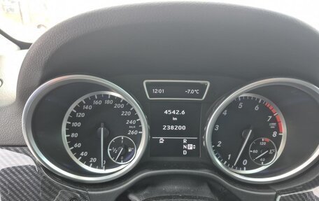 Mercedes-Benz M-Класс, 2012 год, 1 800 000 рублей, 3 фотография