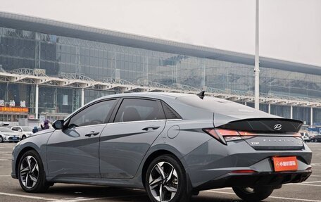 Hyundai Elantra, 2022 год, 1 550 000 рублей, 7 фотография