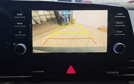 Hyundai Elantra, 2022 год, 1 550 000 рублей, 20 фотография