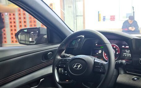 Hyundai Elantra, 2022 год, 1 550 000 рублей, 13 фотография