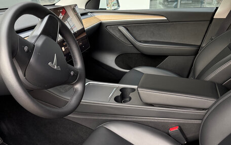 Tesla Model Y I, 2022 год, 4 900 000 рублей, 5 фотография