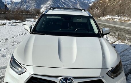 Toyota Highlander, 2021 год, 4 700 000 рублей, 1 фотография