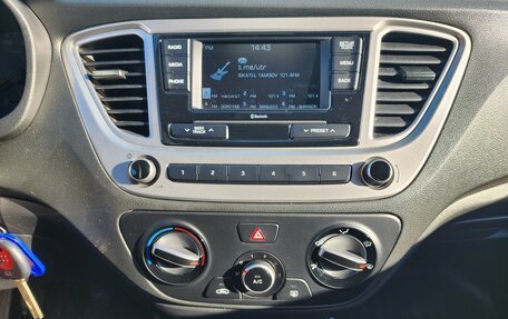 Hyundai Solaris II рестайлинг, 2021 год, 1 670 000 рублей, 17 фотография