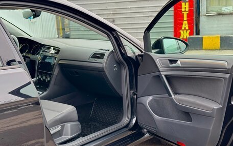 Volkswagen Golf VII, 2018 год, 1 850 000 рублей, 9 фотография