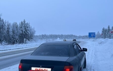 Audi A4, 1997 год, 380 000 рублей, 2 фотография