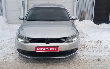 Volkswagen Jetta VI, 2014 год, 1 070 000 рублей, 5 фотография