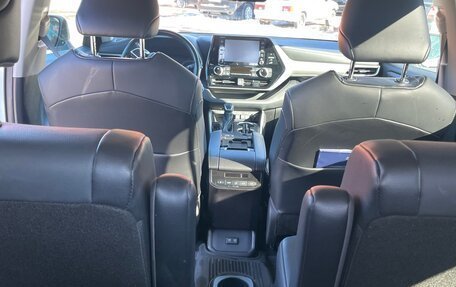 Toyota Highlander, 2021 год, 4 700 000 рублей, 8 фотография