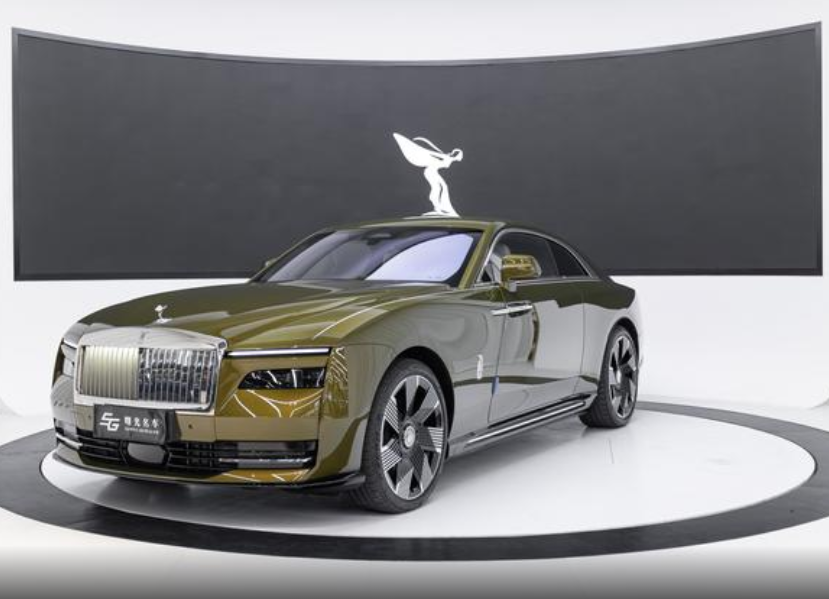 Rolls-Royce Cullinan, 2023 год, 73 545 000 рублей, 1 фотография