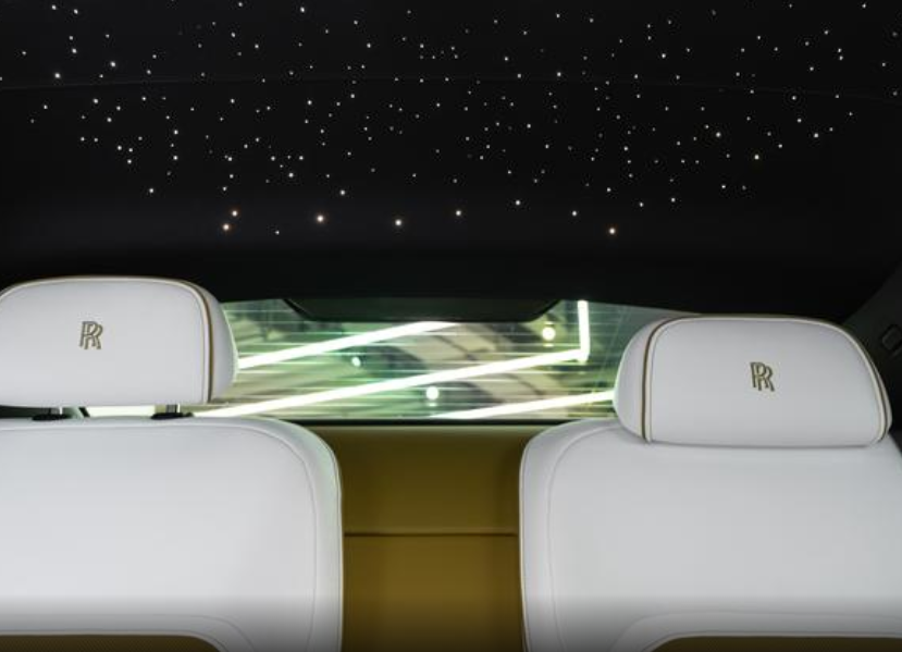 Rolls-Royce Cullinan, 2023 год, 73 545 000 рублей, 18 фотография