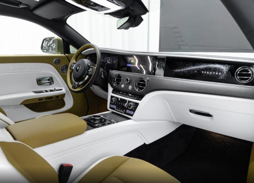 Rolls-Royce Cullinan, 2023 год, 73 545 000 рублей, 12 фотография