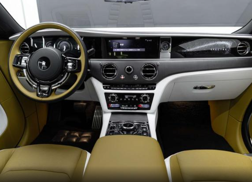 Rolls-Royce Cullinan, 2023 год, 73 545 000 рублей, 11 фотография