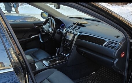 Toyota Camry, 2015 год, 2 650 000 рублей, 9 фотография