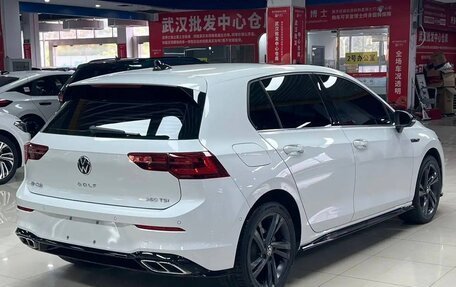 Volkswagen Golf VIII, 2022 год, 2 050 000 рублей, 7 фотография