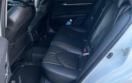 Toyota Camry, 2021 год, 2 350 000 рублей, 6 фотография