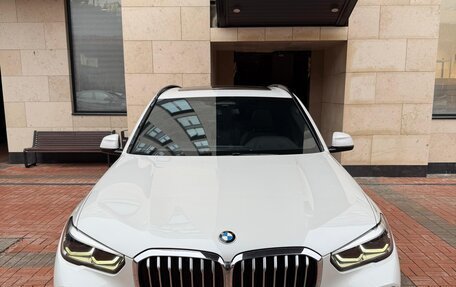 BMW X5, 2019 год, 5 300 000 рублей, 2 фотография