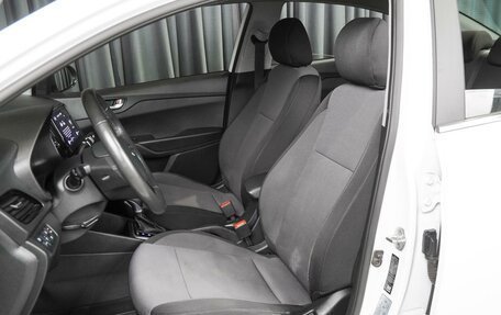 Hyundai Solaris II рестайлинг, 2021 год, 1 680 000 рублей, 9 фотография