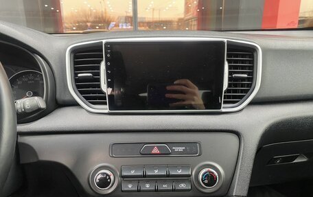 KIA Sportage IV рестайлинг, 2016 год, 1 900 000 рублей, 21 фотография