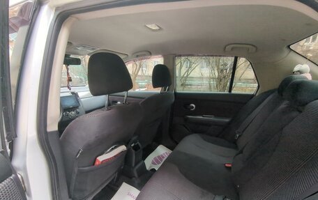 Nissan Tiida, 2010 год, 750 000 рублей, 10 фотография