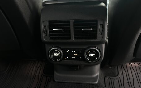 Land Rover Range Rover Velar I, 2018 год, 5 500 000 рублей, 30 фотография