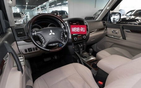 Mitsubishi Pajero IV, 2019 год, 3 820 000 рублей, 7 фотография