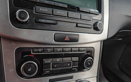 Volkswagen Passat B7, 2011 год, 1 099 000 рублей, 16 фотография