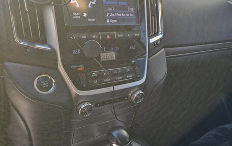 Toyota Land Cruiser 200, 2019 год, 7 900 000 рублей, 5 фотография