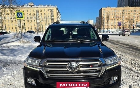 Toyota Land Cruiser 200, 2019 год, 7 900 000 рублей, 2 фотография