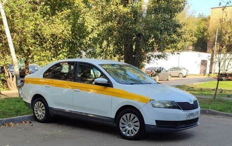 Skoda Rapid I, 2018 год, 680 000 рублей, 7 фотография