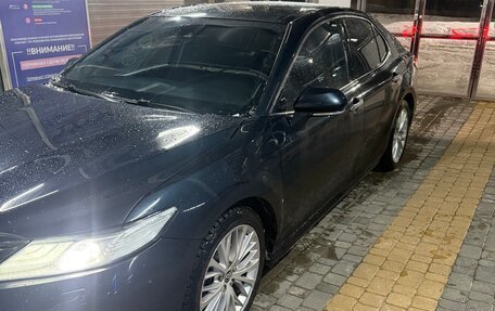 Toyota Camry, 2018 год, 2 450 000 рублей, 4 фотография