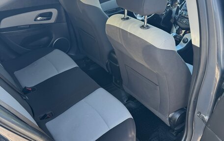 Chevrolet Cruze II, 2013 год, 820 000 рублей, 7 фотография